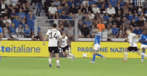 5-0！加图索完美首秀 意大利攻势足球美如画 40射迎世预赛连胜