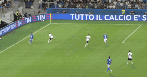 5-0！加图索完美首秀 意大利攻势足球美如画 40射迎世预赛连胜